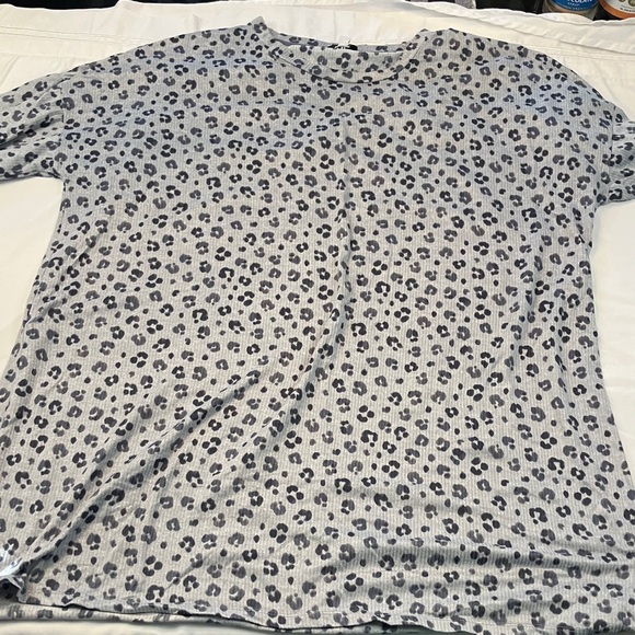Roudelain cheetah print super soft nightshirt - Picture 2 of 6